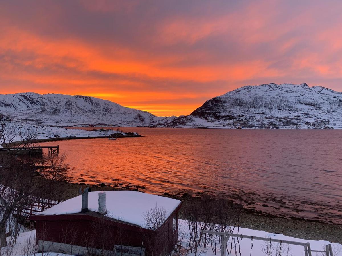 Kvaloya Apartment By The Sea Tromsø Buitenkant foto