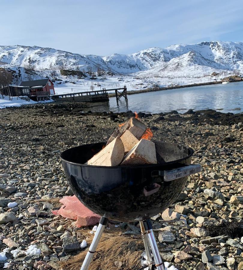 Kvaloya Apartment By The Sea Tromsø Buitenkant foto